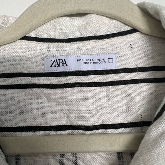 Zara men’s white with black stripes button up- linen feeling fabric. Size Large - Picture 2 of 3